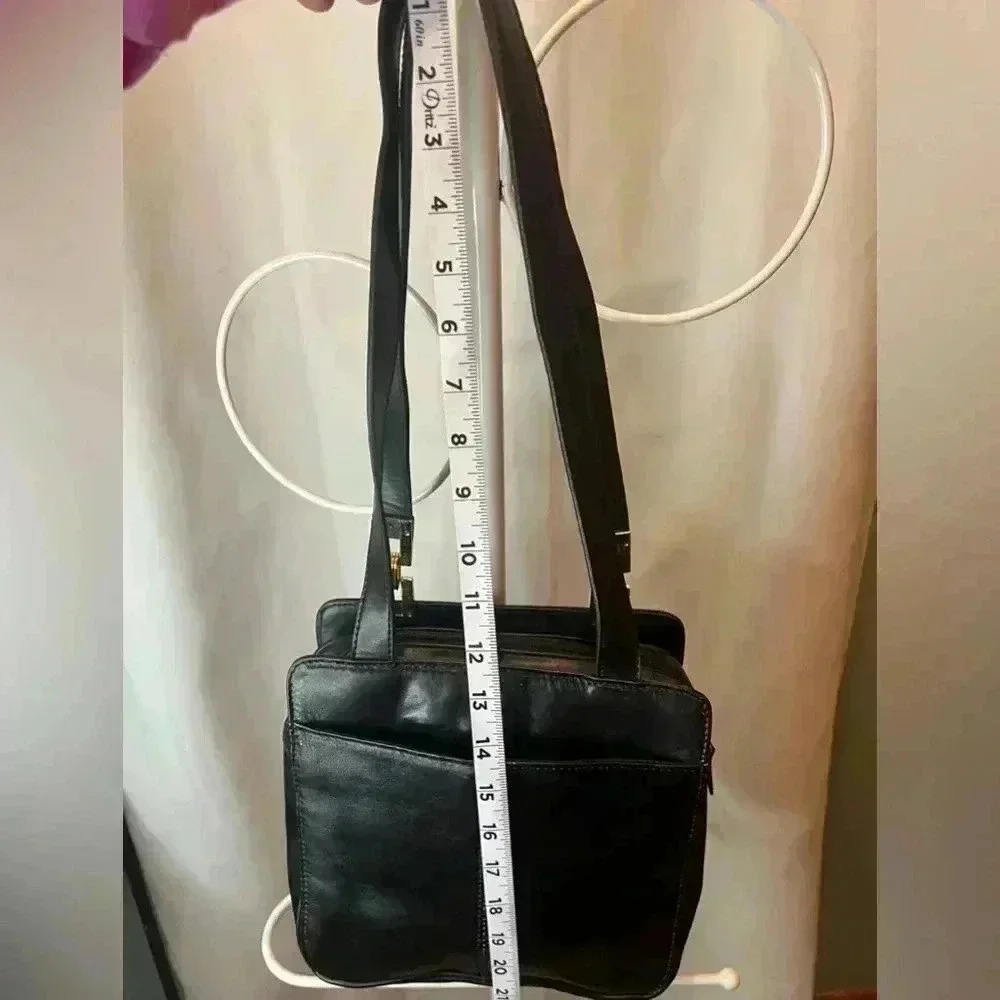 Mano Black Leather classic style shoulder bag - Picture 11 of 12
